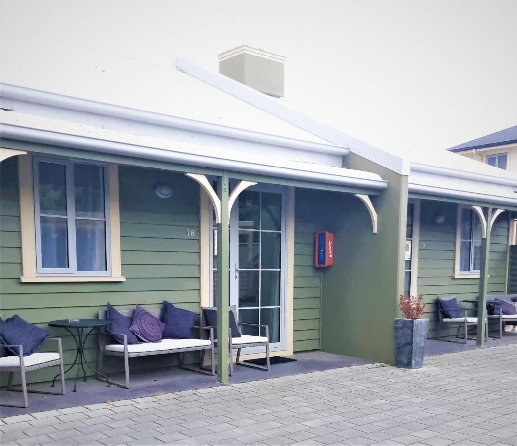 The Mews Oamaru Motel Eksteriør bilde