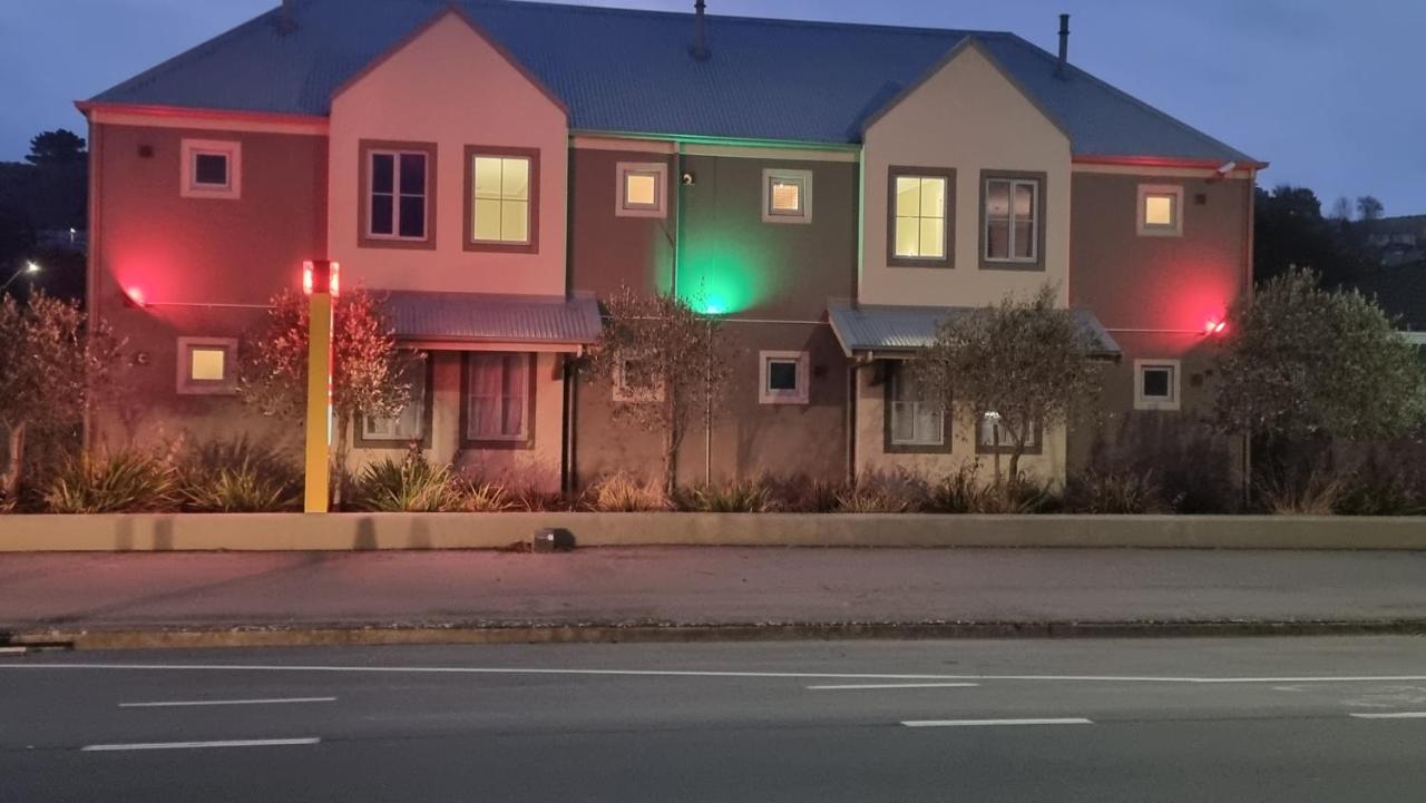 The Mews Oamaru Motel Eksteriør bilde